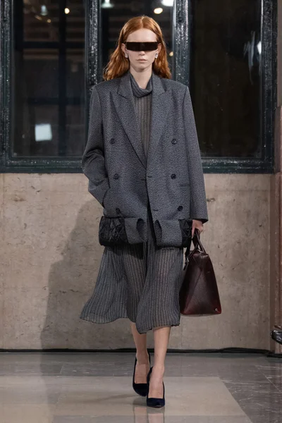 Look 7